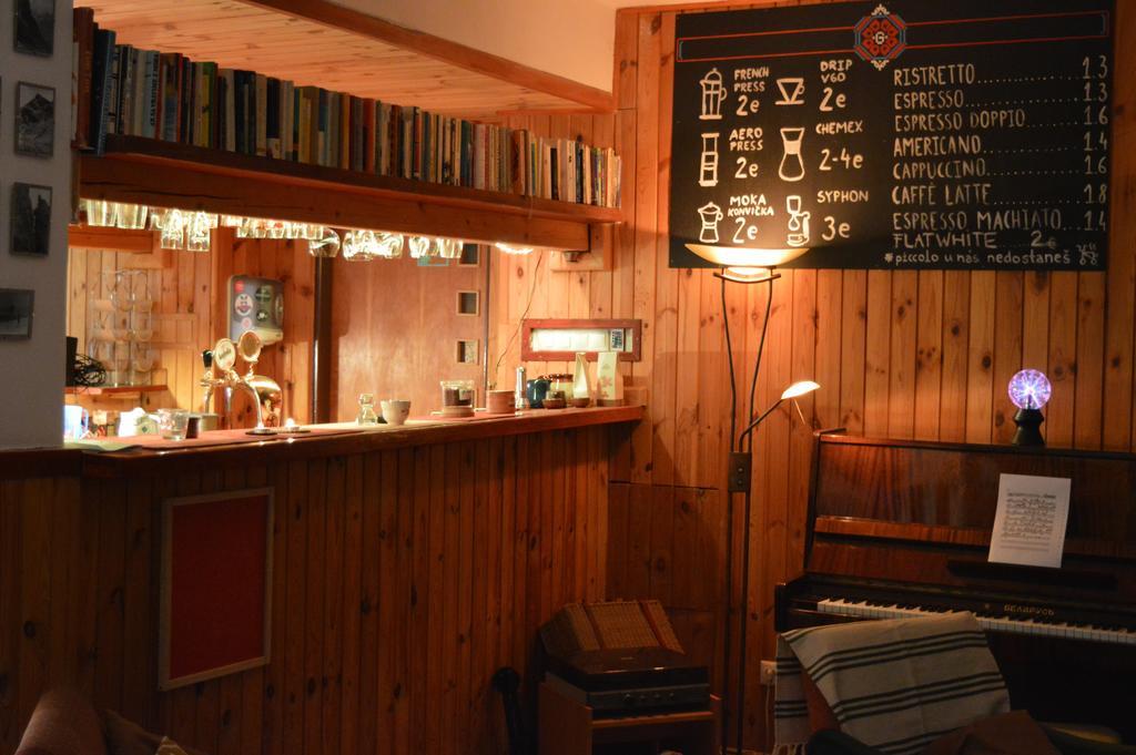 Penzion Centrum Pod Lesom Vysoké Tatry Esterno foto